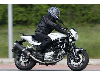 Hyosung GT 650 Naked II 2011 Hyosung GT 650 Naked II 2011