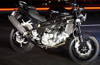 Hyosung GT 650i SE Naked 2011 - Bild 1