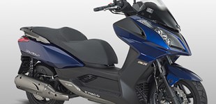 Kymco Downtown 125i 2011 vs Yamaha XMAX 125 2011