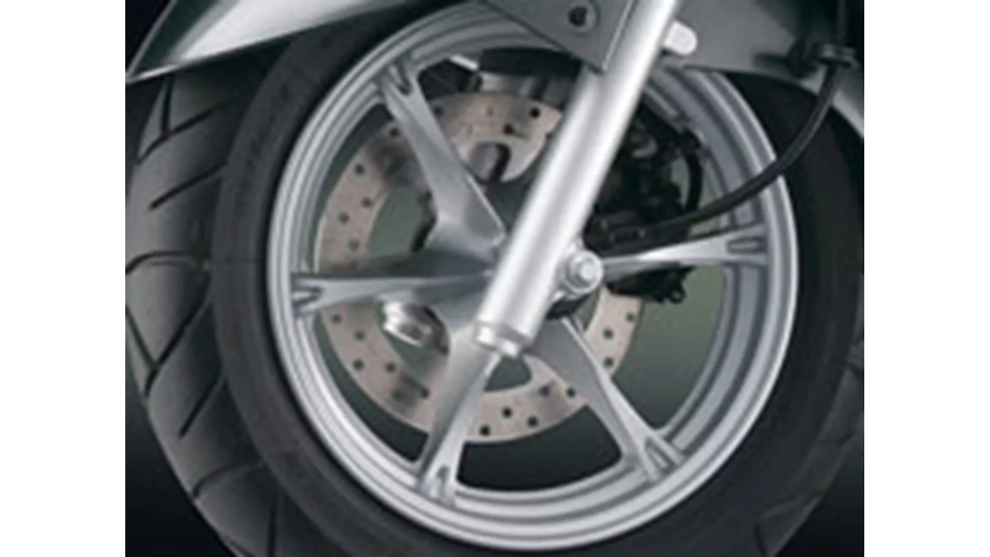 Suzuki Burgman 125 - Image 7 Suzuki Burgman 125 - Image 7