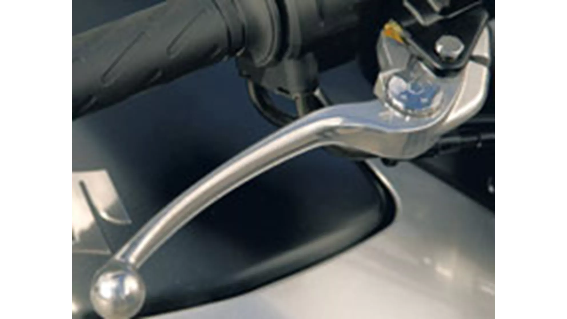 Suzuki GSR 600 - Image 6 Suzuki GSR 600 - Image 6