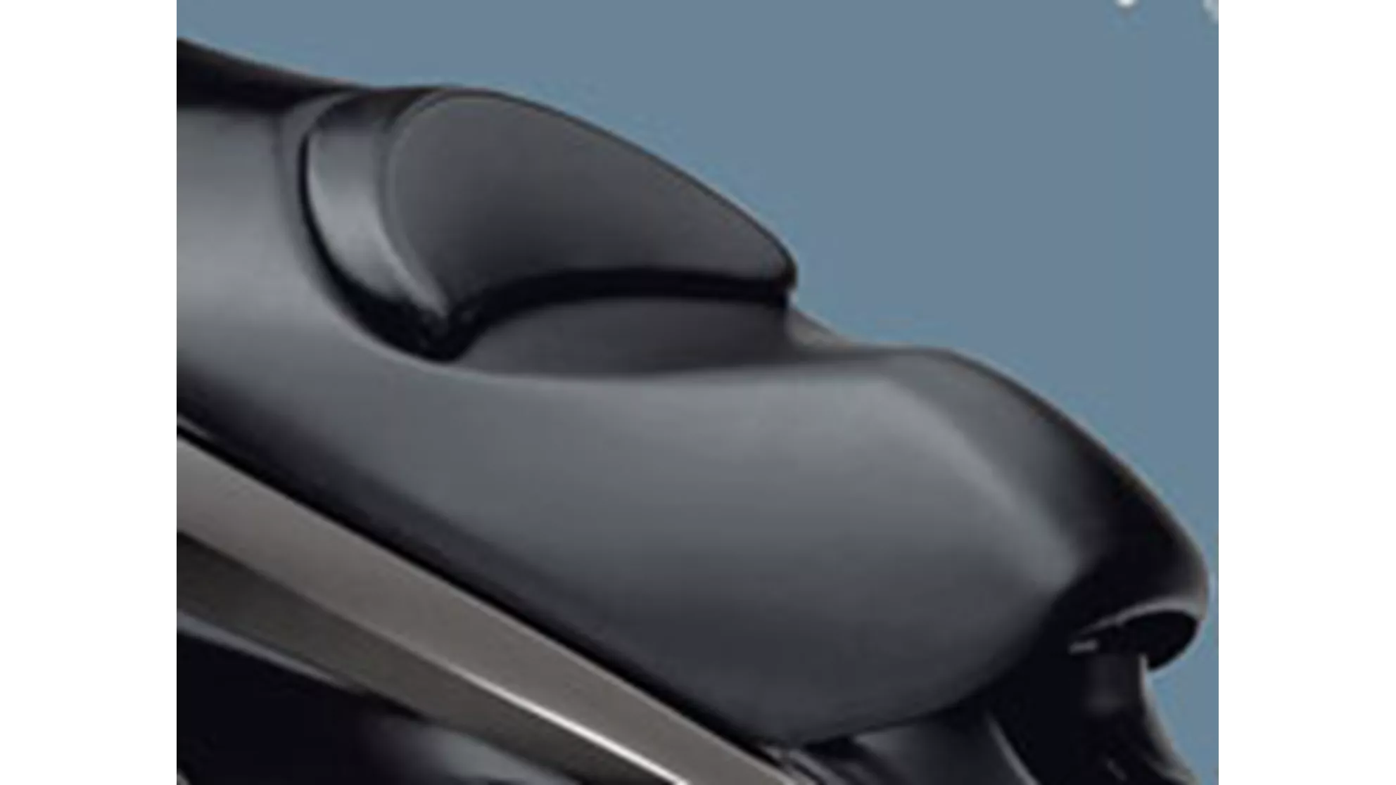 Suzuki Burgman 200 - Image 9 Suzuki Burgman 200 - Image 9