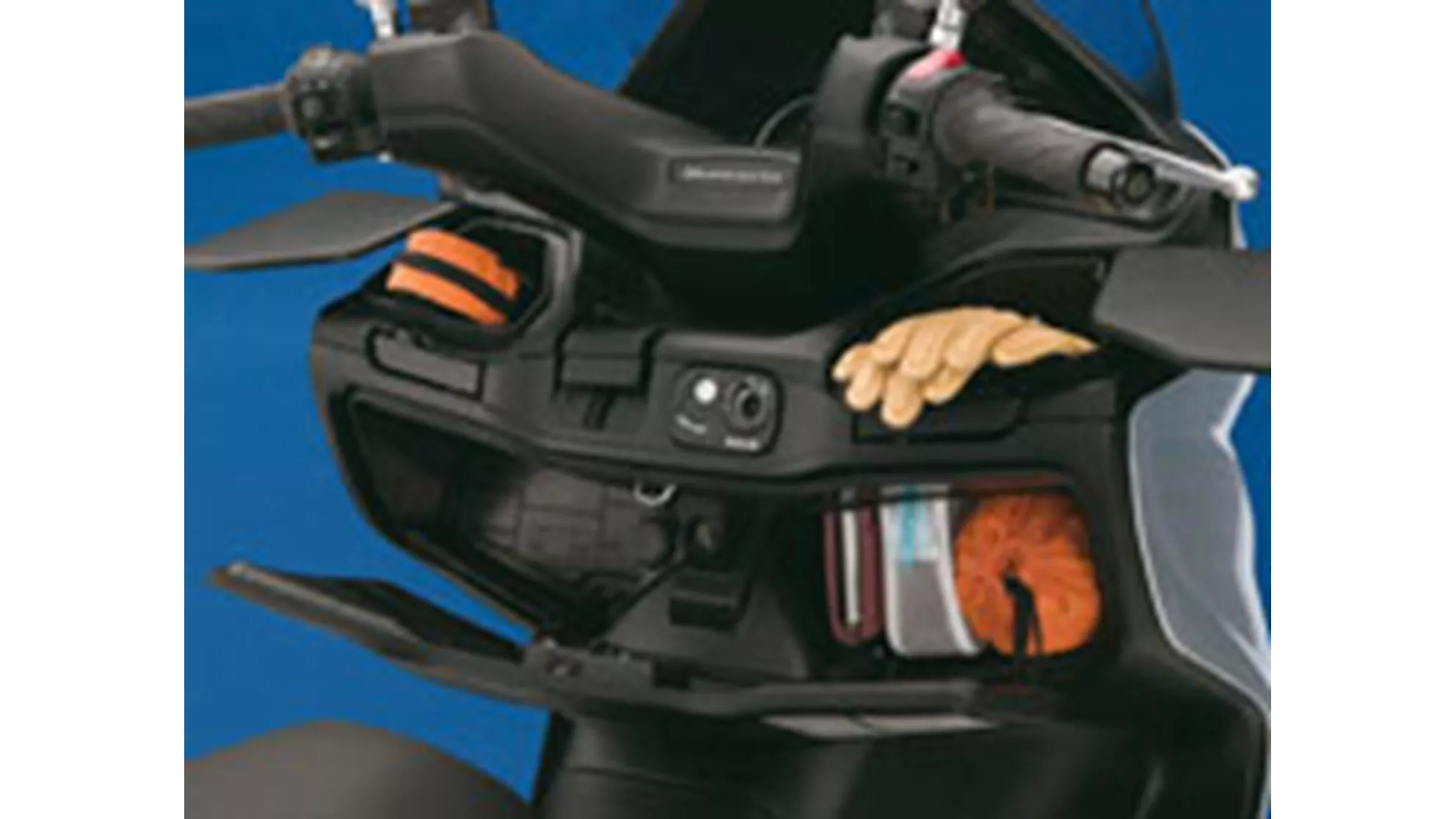 Suzuki Burgman 400 - Image 1 Suzuki Burgman 400 - Image 1