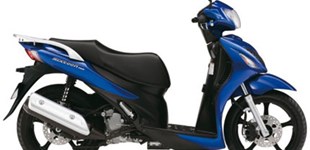 Suzuki UX 125 Sixteen 2011 vs Honda ANF 125 Innova 2011