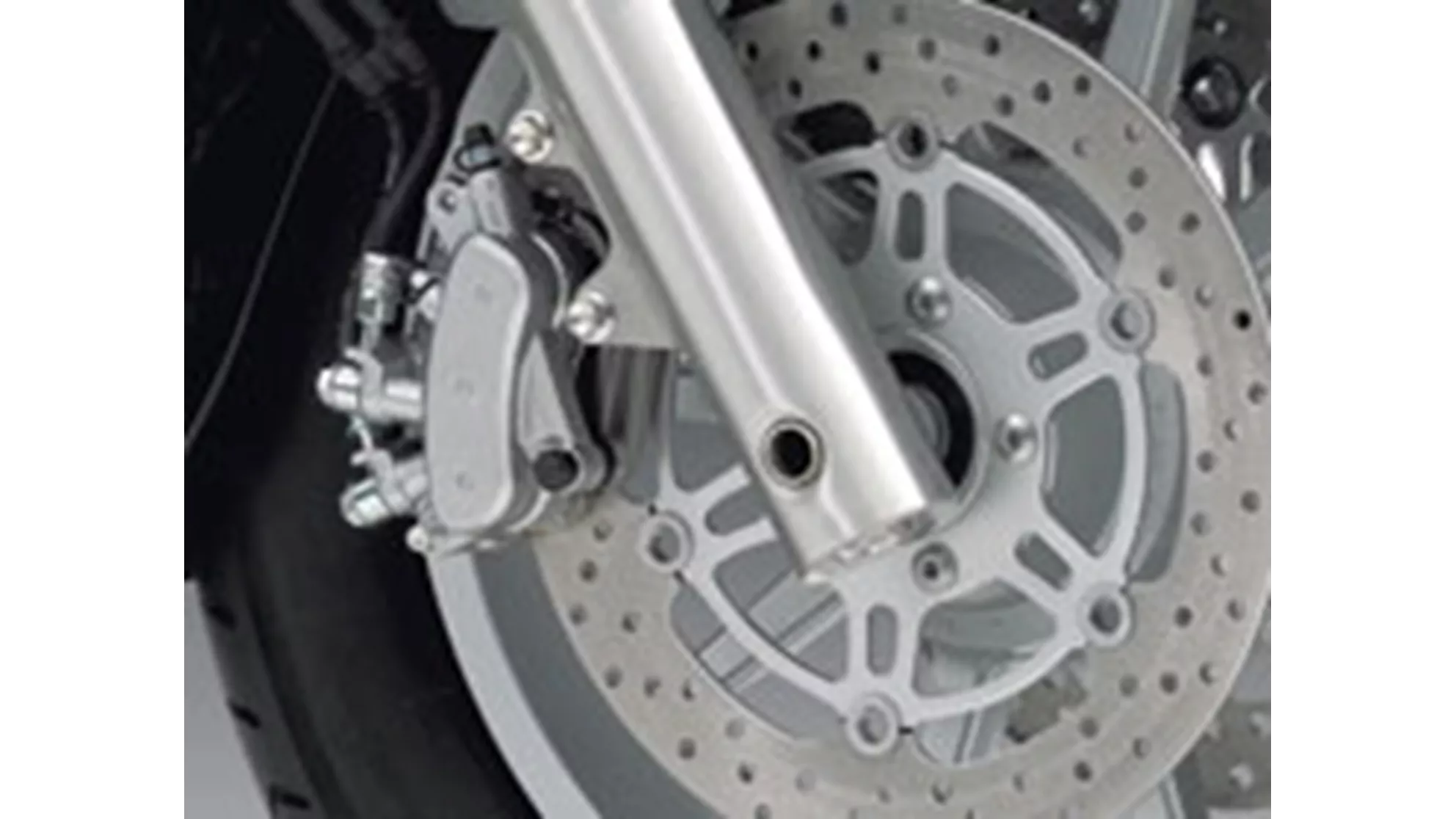 Suzuki Intruder C1800RT - Image 4 Suzuki Intruder C1800RT - Image 4