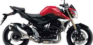 Ducati Streetfighter 848 2012 vs Suzuki GSR 750 2011