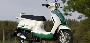 MZ Emmely 125-4T 2011 vs Rieju RS3 125 2018