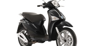 Piaggio Beverly 125 i.e. 2013 vs Piaggio Liberty 125ie 3V 2011