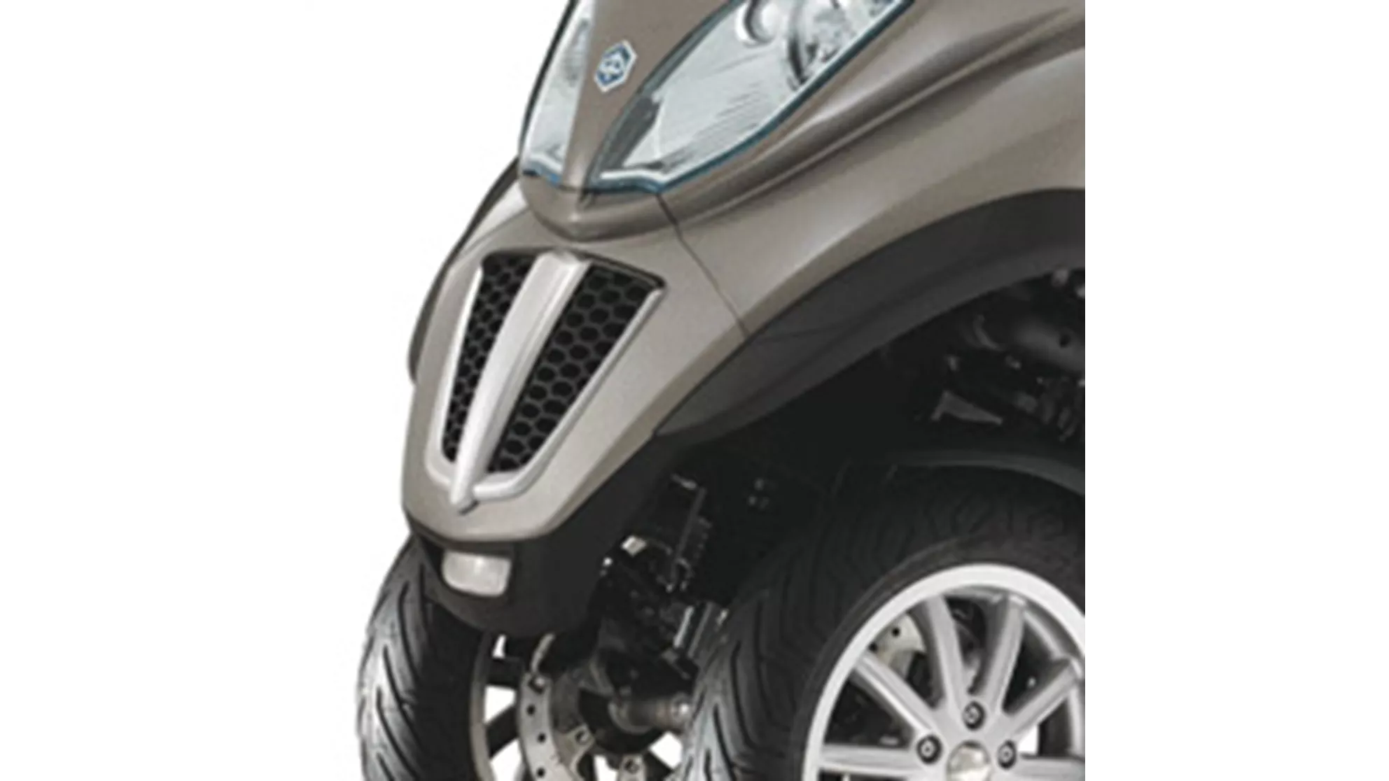 Piaggio MP3 Touring 300 LT - Image 2 Piaggio MP3 Touring 300 LT - Image 2