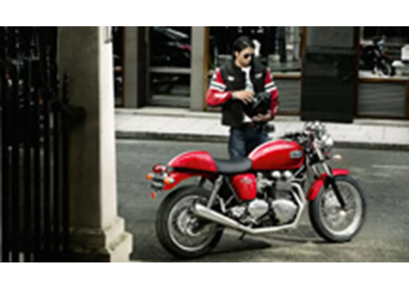 Triumph Thruxton 2011 Triumph Thruxton 2011