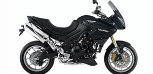 BMW S 1000 XR 2020 vs Triumph Tiger 1050 2011
