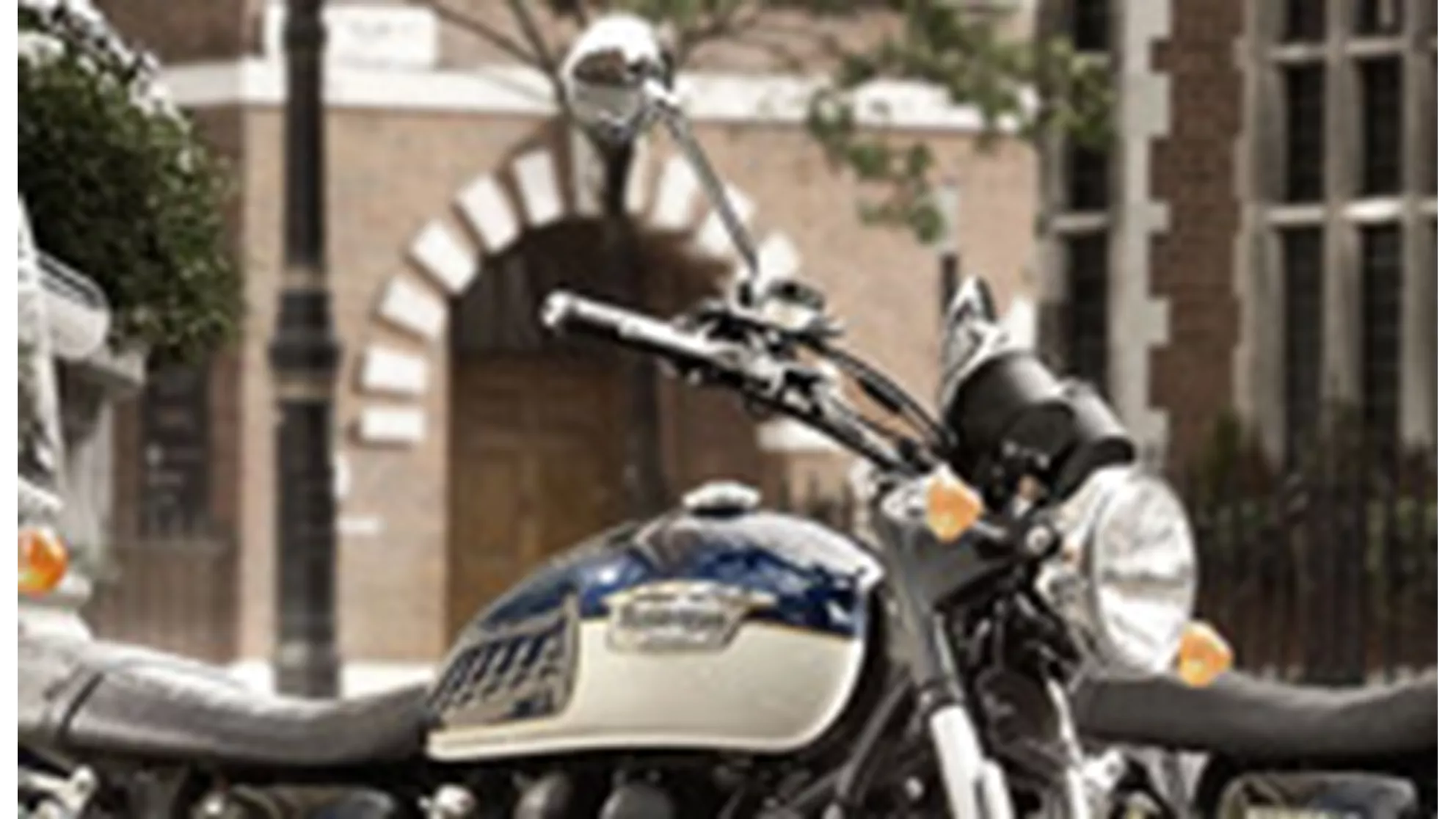 Triumph Bonneville SE - Image 4 Triumph Bonneville SE - Image 4