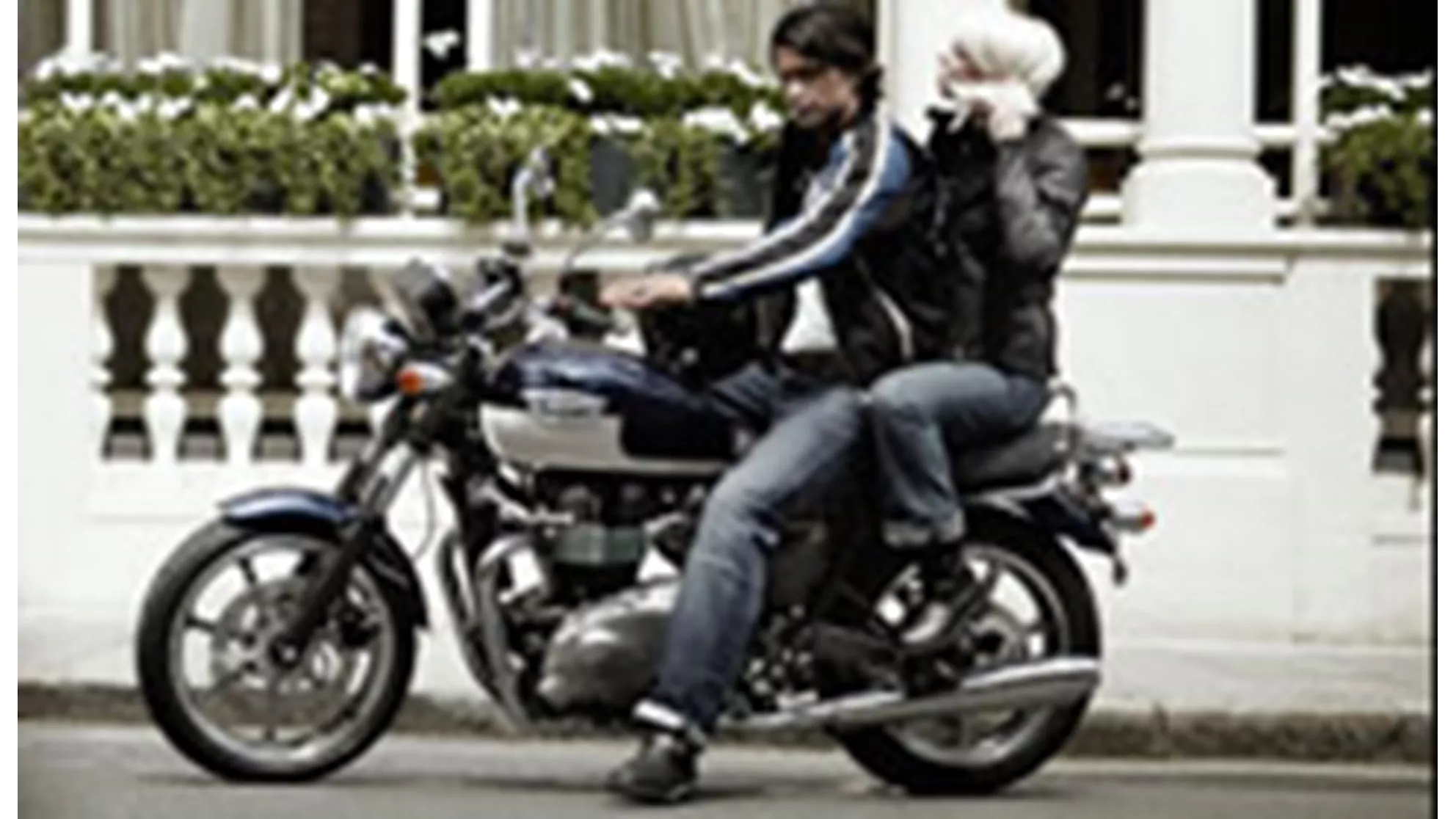 Triumph Bonneville SE - Image 5 Triumph Bonneville SE - Image 5