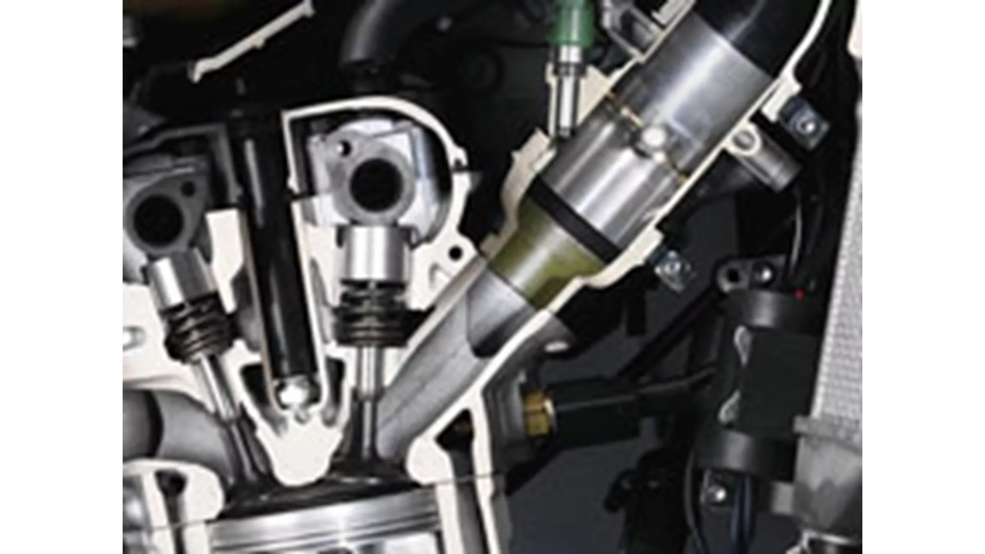 Yamaha YZ450F - Image 9 Yamaha YZ450F - Image 9