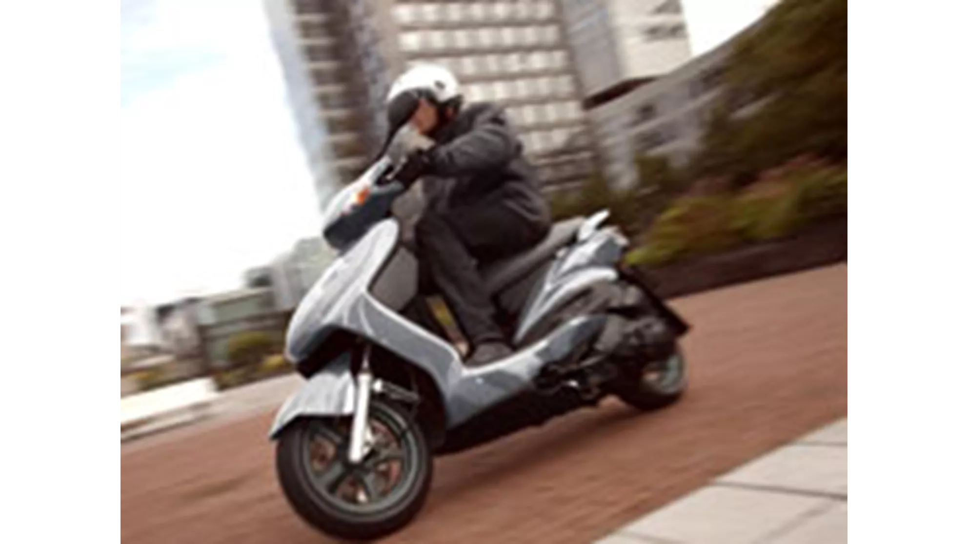 Yamaha Cygnus X - Image 5 Yamaha Cygnus X - Image 5