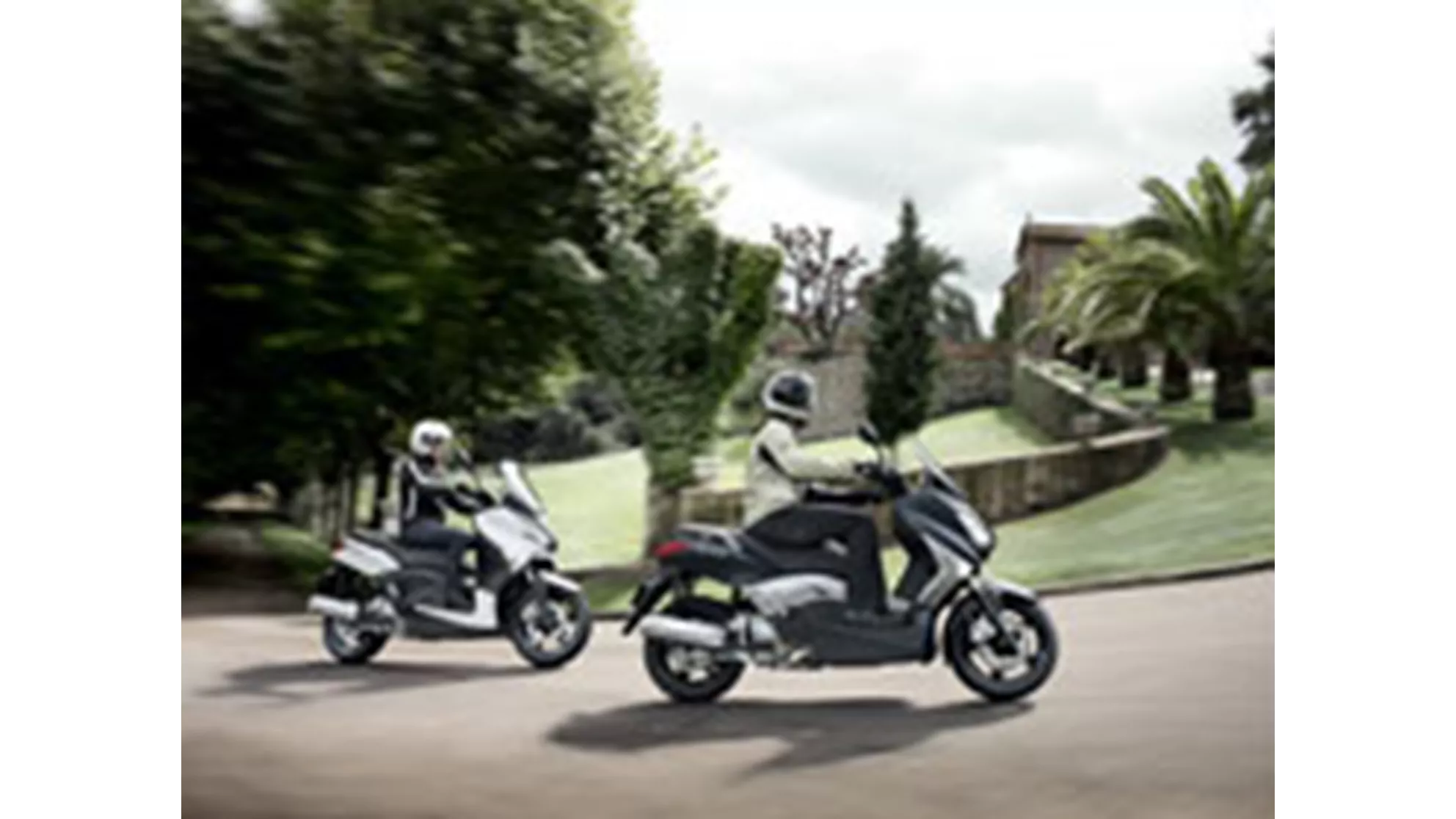 Yamaha X-Max 250 - Image 4 Yamaha X-Max 250 - Image 4