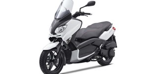 Vespa GTS 300 i.e. 2018 vs Yamaha X-Max 250 2011
