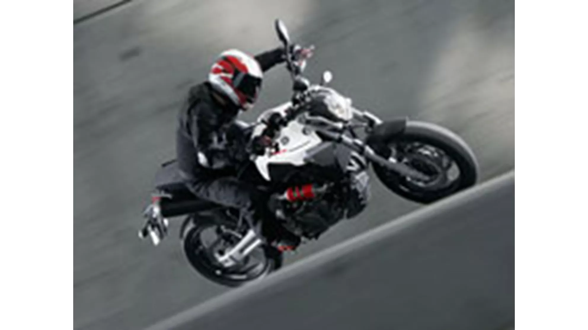 Yamaha MT-03 - Image 4 Yamaha MT-03 - Image 4