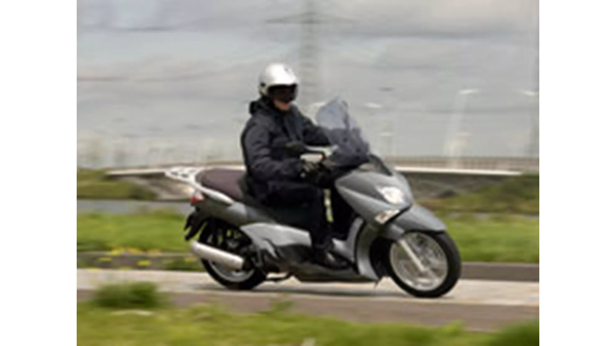 Yamaha X-City 250 - Image 6 Yamaha X-City 250 - Image 6