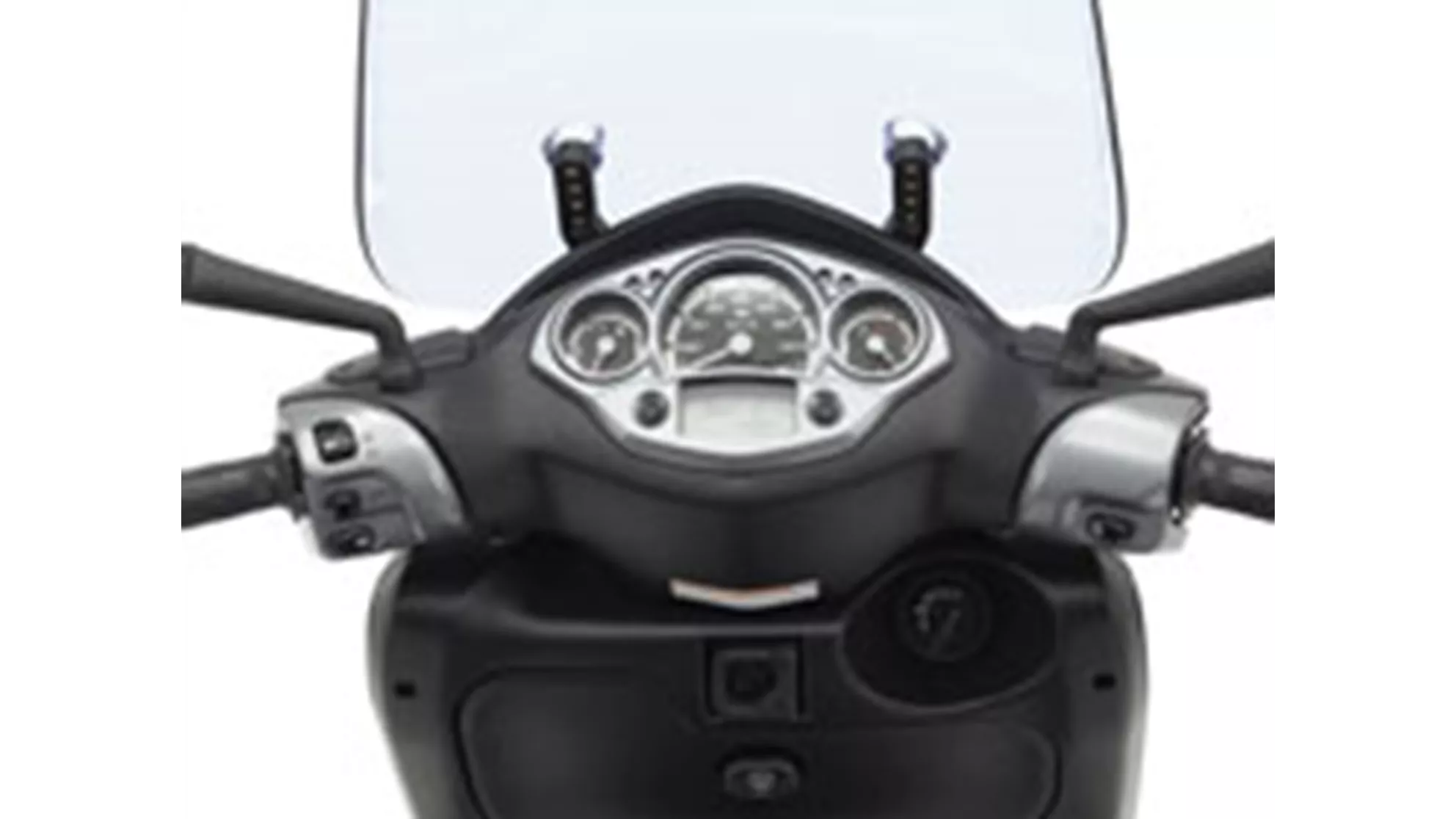 Yamaha X-City 250 - Image 7 Yamaha X-City 250 - Image 7