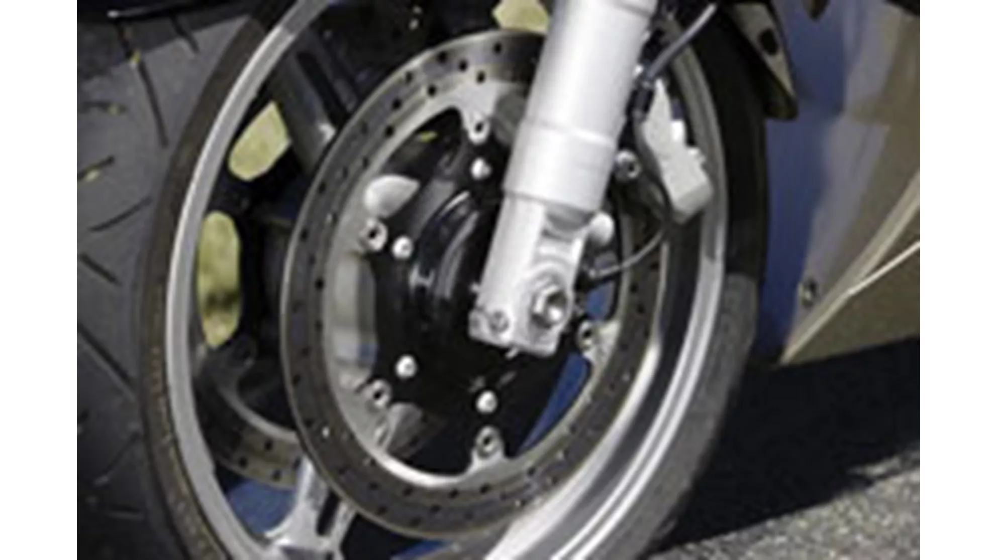 Yamaha FJR1300A - Image 9 Yamaha FJR1300A - Image 9