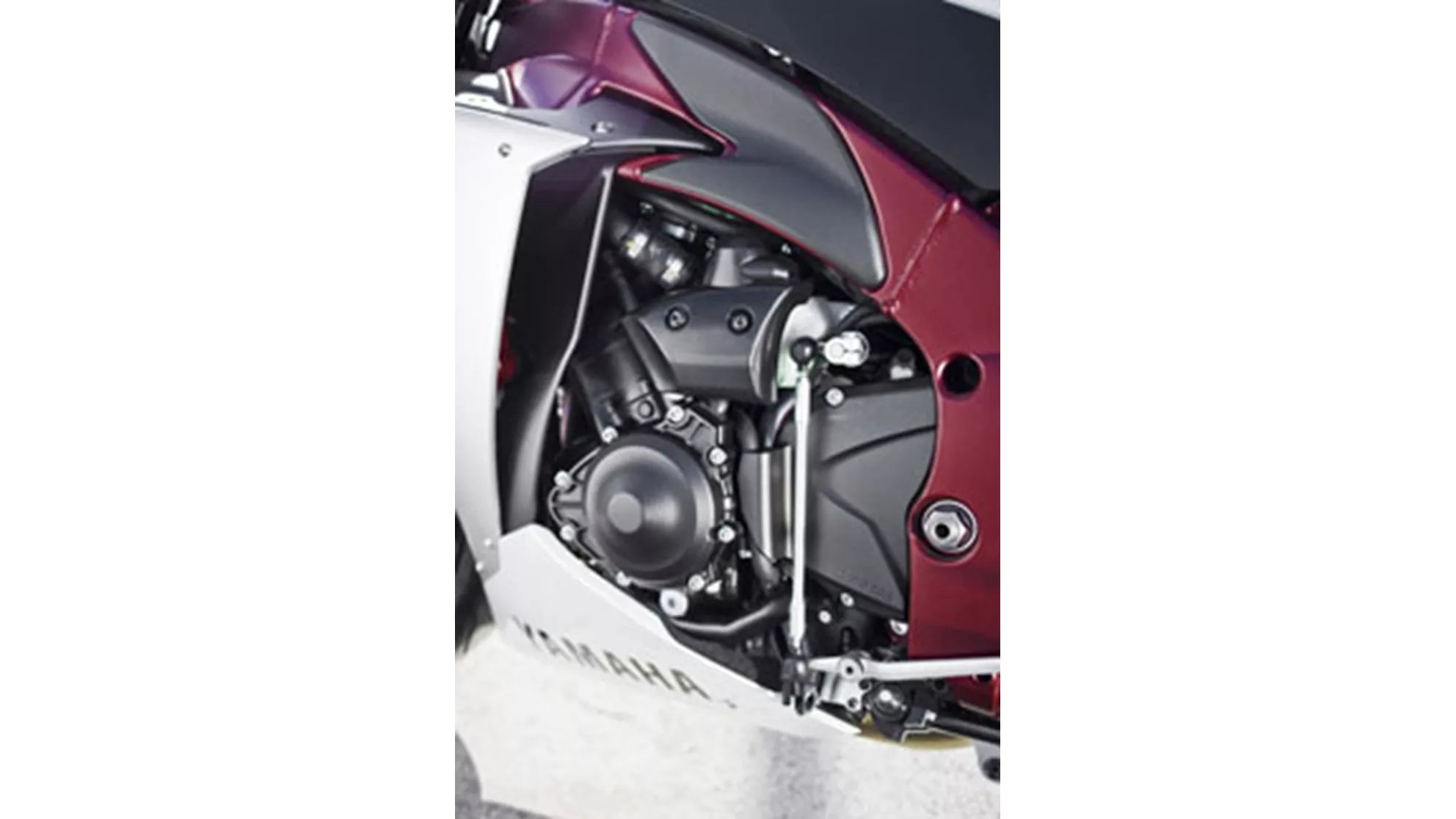 Yamaha R1 - Image 4 Yamaha R1 - Image 4