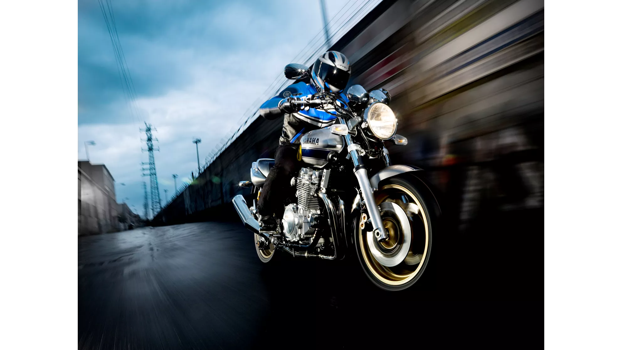 Yamaha XJR 1300 - Image 11 Yamaha XJR 1300 - Image 11