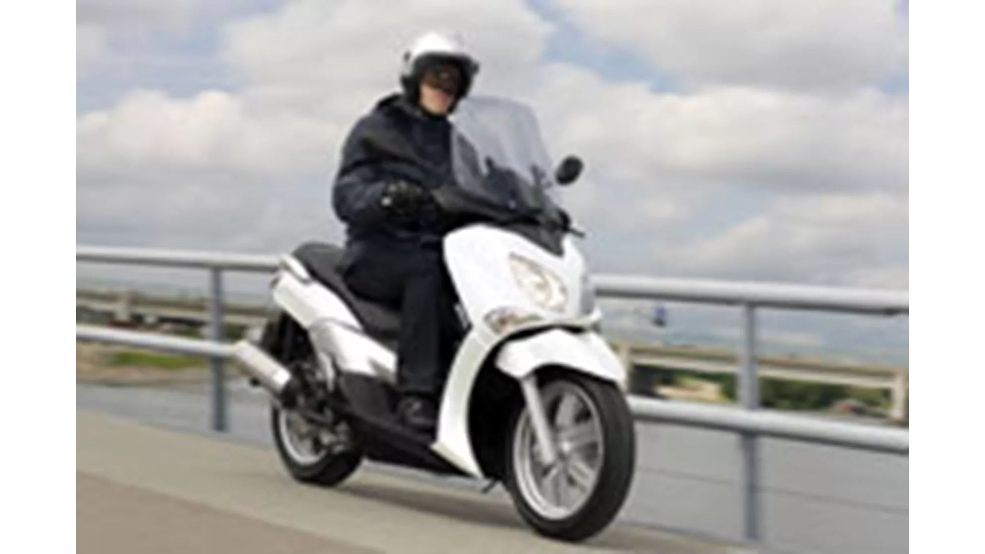 Yamaha X-City 125 - Image 3 Yamaha X-City 125 - Image 3