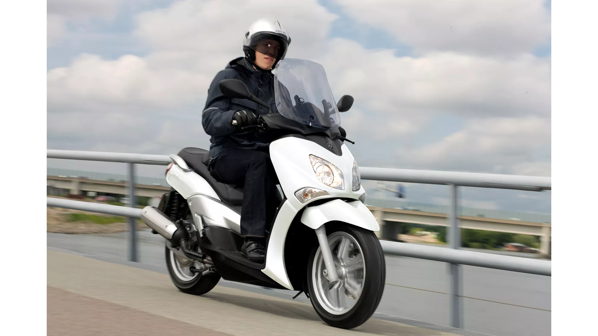 Yamaha X-City 125 - Image 11 Yamaha X-City 125 - Image 11