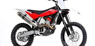 Aprilia SXV 450 2008 vs Husqvarna TC 449 2011