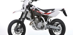 Aprilia SX 125 Supermoto 2021 vs Husqvarna SMS 4 2011