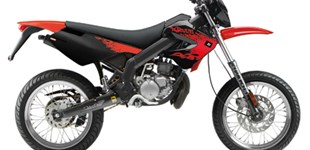 Derbi Atlantis 50 Bullet 2009 vs Derbi Senda X-Race 50 SM 2011
