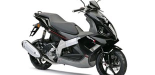 Gilera RUNNER 200 ST 2010 vs Derbi GP1 Racing 250 2011