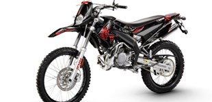 Derbi Senda DRD Racing 50 R 2011 vs Derbi Senda DRD X-Treme 50 SM 2009