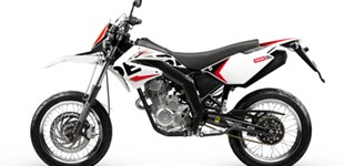 Derbi Senda DRD 125 SM 2011 vs Derbi Senda Baja 125 SM 2011
