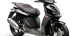 Derbi Rambla 300 i.e. 2011 vs Aprilia Sportcity 300 Cube 2009