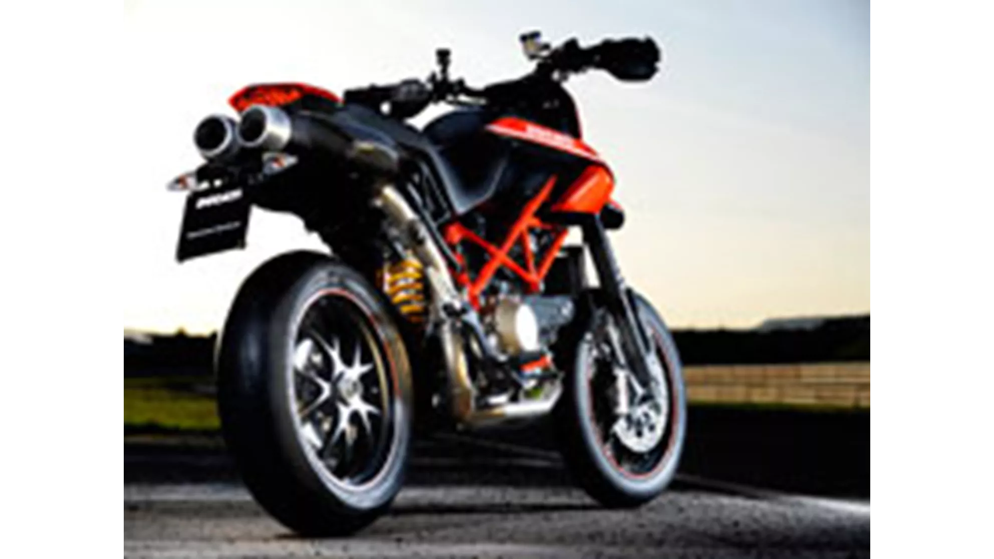 Ducati Hypermotard 1100 Evo SP - Image 5 Ducati Hypermotard 1100 Evo SP - Image 5
