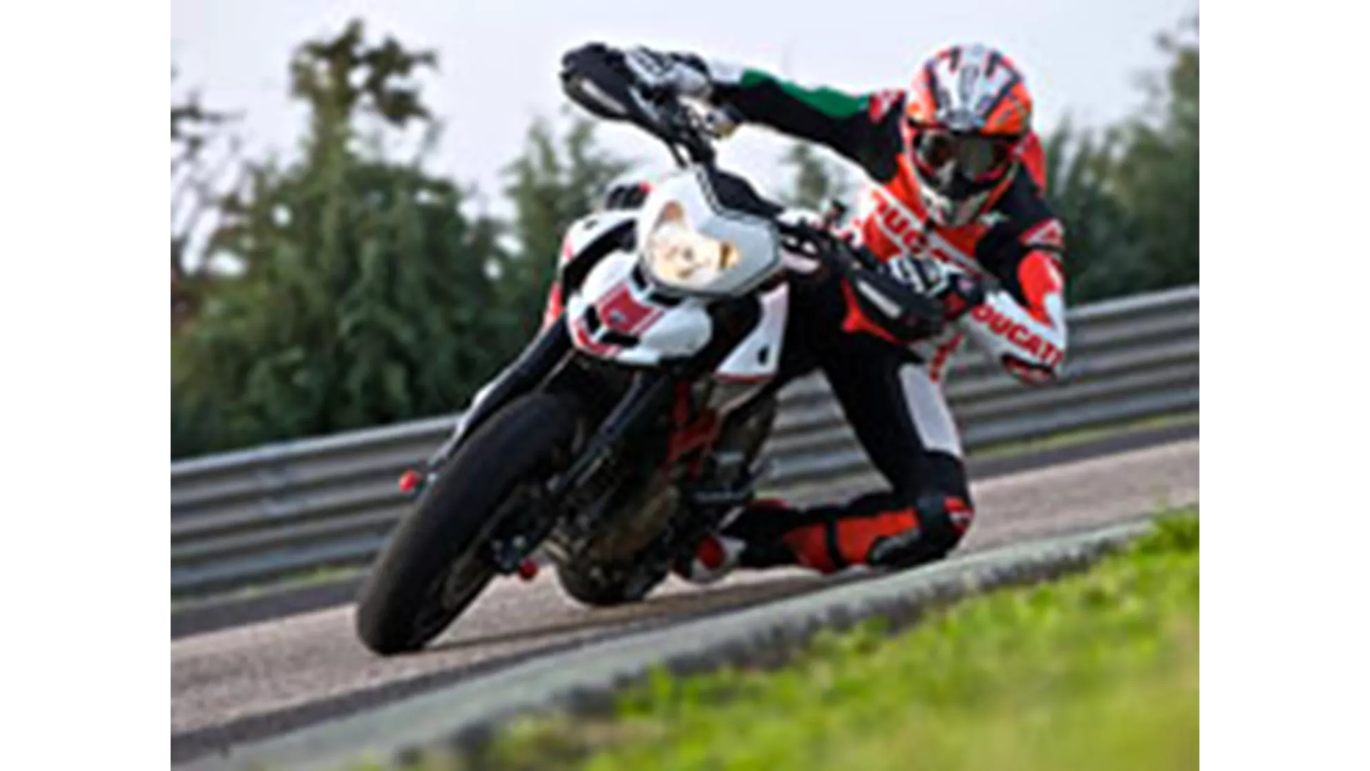 Ducati Hypermotard 1100 Evo SP - Image 7 Ducati Hypermotard 1100 Evo SP - Image 7
