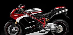 Ducati 1198 R Corse 2011 vs BMW M 1000 RR 2021 Ducati 1198 R Corse 2011 vs BMW M 1000 RR 2021