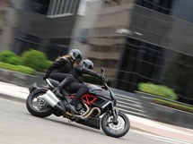Ducati Diavel 1200 2011 - Bild 10 Ducati Diavel 1200 2011 - Bild 10