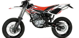 Beta RR Motard 125 4T 2011 vs Beta RR 4T 125 T 2024 Beta RR Motard 125 4T 2011 vs Beta RR 4T 125 T 2024