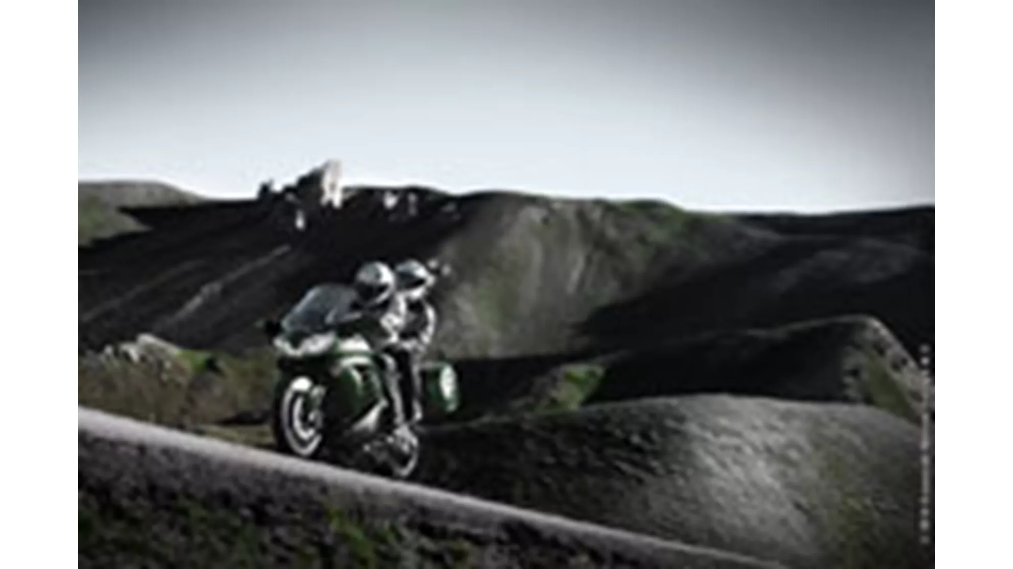 Kawasaki GTR 1400 - Image 4 Kawasaki GTR 1400 - Image 4