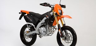 Motorhispania Duna 125 SM 2011 vs Fantic XMF 125 Competition 2023