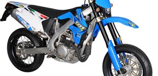TM SMR 530 2011 vs Husqvarna 701 Supermoto 2022