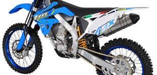 TM MX 530 2011 vs Aprilia SXV 550 Supermoto 2011