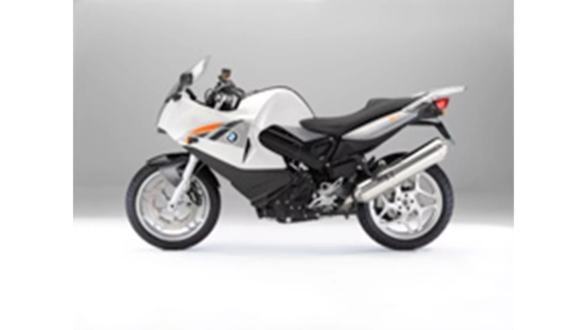 BMW F 800 ST - Image 2 BMW F 800 ST - Image 2