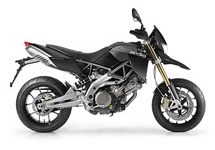 Honda CB650F 2018 vs Aprilia Dorsoduro 750 2011 Honda CB650F 2018 vs Aprilia Dorsoduro 750 2011