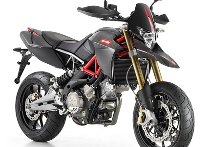 Aprilia Dorsoduro 750 Factory 2011 Aprilia Dorsoduro 750 Factory 2011