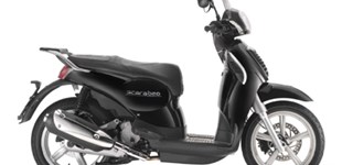 Peugeot Speedfight 3 125 2015 vs Aprilia Scarabeo 125 ie. 2011