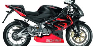 Aprilia RS 125 Racing 2011 vs Yamaha YZF-R125 2013
